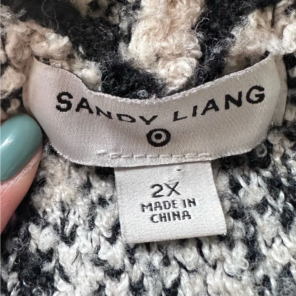 Sandy Liang Sherpa heavy warm black and white hooded pullover sweater sz XXL - Picture 4 of 6